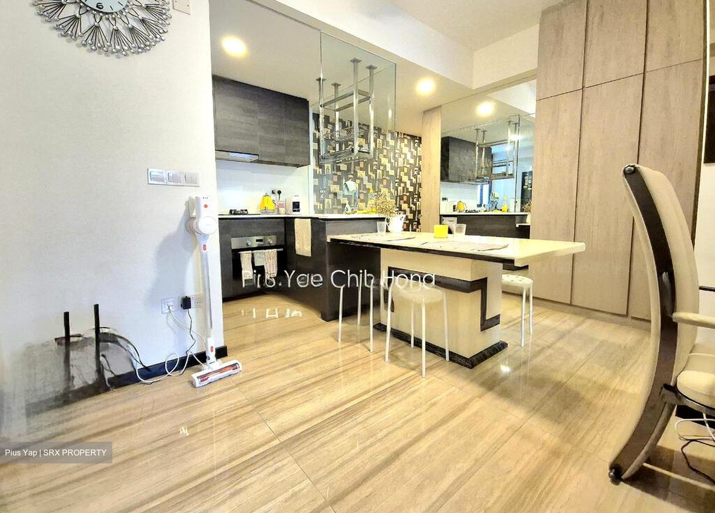 Sims Urban Oasis (D14), Condominium #499431851